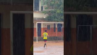 🌧️+⚽️ മഴയത്ത് കളിക്കാൻ ഇഷ്ടമുള്ളവർ ഉണ്ടോ.?🥳🔥 #football #sports #soccer #kerala #trending #love