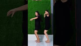 Hauli Hauli | Dance by | Navya ,Avantika | #trendingshorts #viralvideo #youtubeshorts