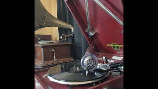 奥田 良三 ♪からたちの花♪ 1935年 78rpm record. Columbia Model No G ｰ 241 phonograph