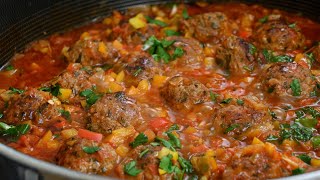 Cooking the most amazing meatball kofta you can make with white basmati rice!