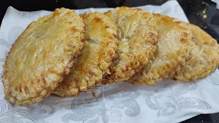 Chaussons au poulet/ pâte feuilletée 🥟🥟🥟치킨 턴오버. Puff pastry العجينة المورقة.酥皮点心.Blätterteig