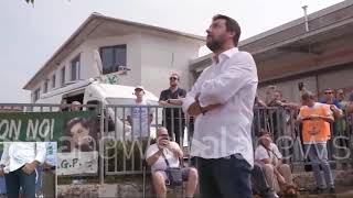 Pontida, Salvini tra la folla sulle note di Amazing Grace