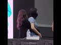 sua hugs gahyeon and they swaddle like little ducks