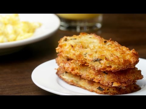 Recipe for baked cheese biscuits with hash browns from Tasty