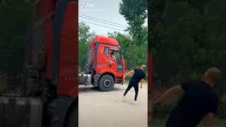 Amazing Chinese Truck Driver entering in his truck in unique style | best video 2023