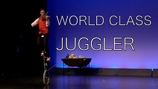 Juggler with Energia! Malabarista com alta energia! Full Act #circus #juggler