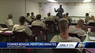Former Bengal mentors inmates at Butler County jail