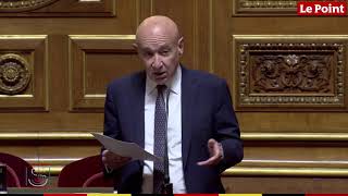 Claude Malhuret dénonce « les faux experts qui lancent des cracks »