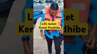 Life Jacket kemit pindhibe !!! #trendingshorts #lifejacket #chilika #boating #lake #OdiaManoranjan