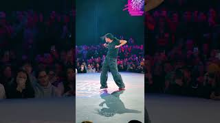 Amanda dancing both lyrics & beats seamlessly was so smooth ๐ฎโ๐จ