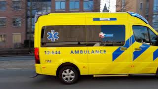 [PRIMEUR] Zorgambulance met spoed naar onbekende melding. *uniek!*