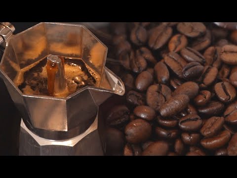 Bialetti Moka Express: strong coffee with little effort