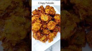 #shorts | Chatpate Crispy Tasty Aloo Aur Pyaz Ke Pakode | Asiya's kitchen