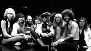 14. Philadelphia Freedom (Elton John - Live at Wembley Arena 11/3/1977)