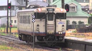 津山駅 キハ40 中国勝山行き入線 2013夏