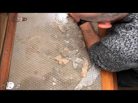 DIY Boat Restoration: Removing Treadmaster DIY Boat Restoration: Removing Treadmaster
