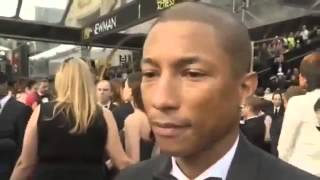 Pharrell Williams is so speechless at the Oscars 2014 Red Carpet