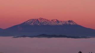 雲海に浮かぶ朝焼けの御嶽山　2019/05/22