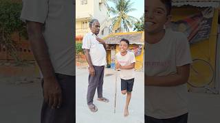 அந்த ஒத்த கால் வலிச்சா என்ன பண்ணுவ தம்பி 🤣#shorts #comedy #trending #shortsfeed