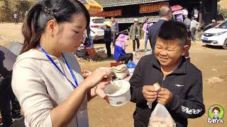 红薯节你们那有吗？秋子带小六吃遍红薯街，好货太多一路停不下来