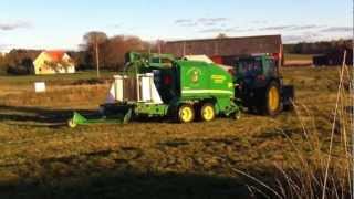 Pressning med John Deere 6430