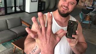 Comparing hand size and arm length with Derek Smith