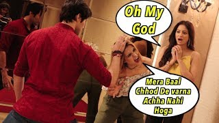 OMG Bollywood Actress FIGHT on SET in PUBIC