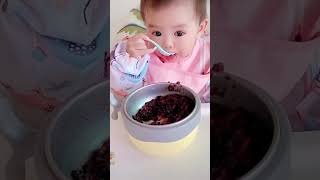 Cute Babies Enjoying Delicious Meals - You Won't Be Able to Resist Their Adorable Reactions!