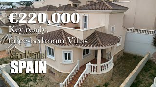 Cheap Mediterranean style villas near the sea for sale in San Miguel De Salinas, Costa Blanca, Spain