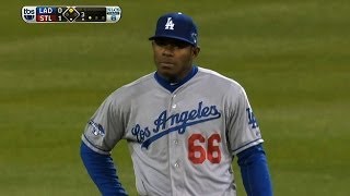 NLCS Gm6: Puig has some trouble in the outfield