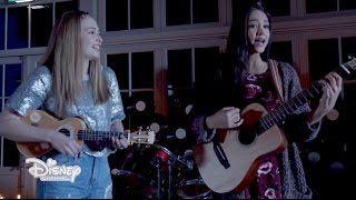 The Lodge - "If you only knew" di Jade Alleyne con Sophie Simnett - Music Video
