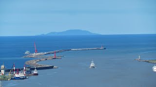 小さな窓の花ごよみ 1647 港風景～そらの広場 出穂の頃 ♪You Raise Me Up♪