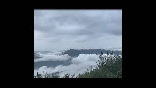 烟雨 绵绵，欣赏大⛰️风景 #云雾缭绕人间仙境 。