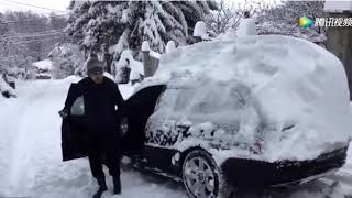 【搞笑視頻】俄羅斯大雪天開車上路，不用方向盤自帶漂移