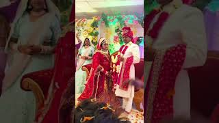 #bride varmala ka waqt hai dekho aa gya#wedding#tranding#highlights#weddingsong#love #youtubeshorts