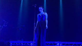 2017.10.27 - Banks - Fast Car (Tracy Chapman Cover) @ Luxembourg