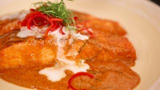 CIY 006 : ฉู่ฉี่ปลาแซลมอน (Salmon Chuchee in red curry sauce)