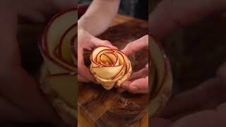 Cinnamon Roll Apple Pie Roses!