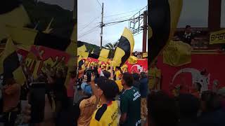 Despidiendo al equipo para el clásico