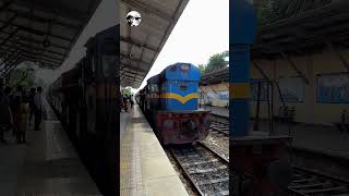 ආයෙත් පරණ වූ රජරට රැජිණ 😪 | Indian M10 Locomotive #trainloon #train #shorts #travel #vlog #srilanka