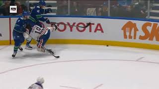 Elias Pettersson Big Hit on lane pederson