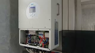 Two Deye inverters (old one and a new one) are finally working together in parallel mode: issues?