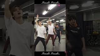 Hey! Say! JUMP - Muah Muah [Dance Practice ~キャッチー、だがなかなか真似できないサビver.~]　(#Shorts)