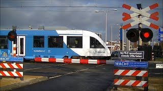 Spoorwegovergang Almelo // Dutch railroad crossing