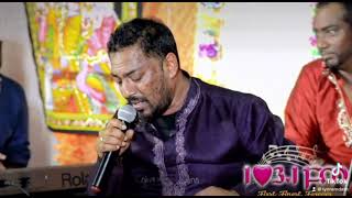 Anil Bheem singing his version of Bole Bole Hanuman at 103.1FM’s Diwali Ka Amrit