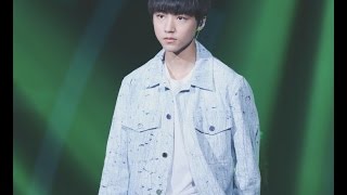 【TFBOYS王俊凯】王俊凯17歲啟航生日会 后台采访直播