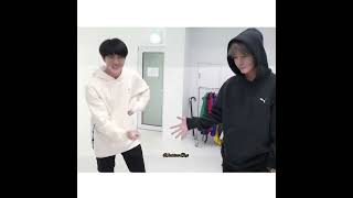 💜They're so cute and funny 🤣#funnyshorts #funnymoments #bts #shorts #v #kpop