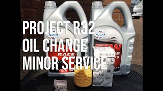 How to change the engine oil on a Mk5 R32 basic service