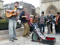 les genisses dans l mais paris rue