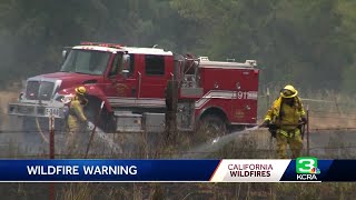 Firefighters quickly knock down grass fires in south Sac Co.